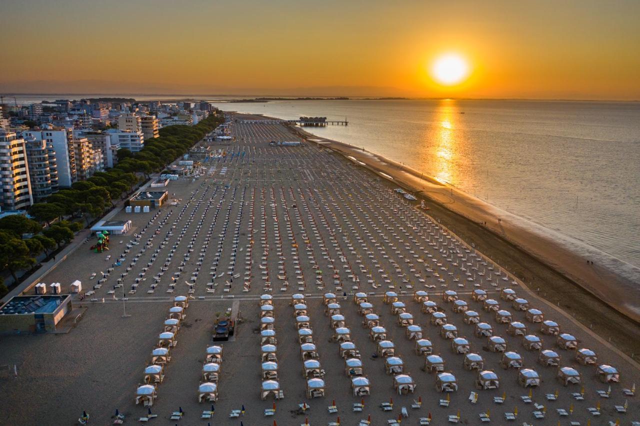 Residenza Porta Del Mare Leilighet Lignano Sabbiadoro Eksteriør bilde